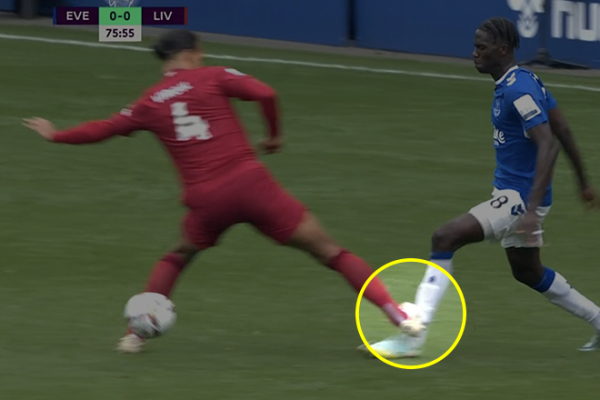 VAR slammed once again as Van Dijk escapes red for awful Onana challenge in  Everton 0-0 Liverpool :: Live Soccer TV